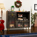 Sideboard mit Stauraum und Türfüllungen aus Acryl