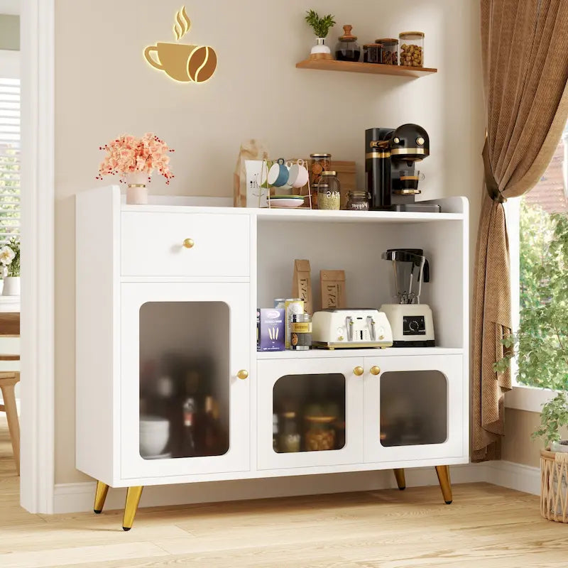 Sideboard mit Stauraum und Türfüllungen aus Acryl