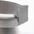 Fauteuil tonneau pivotant en velours avec dossier capitonné