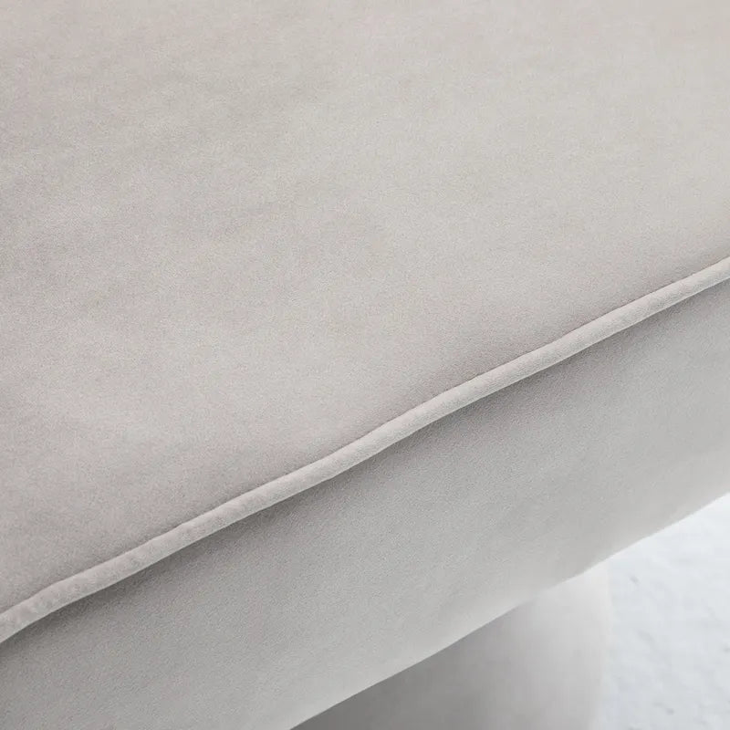 Fauteuil tonneau pivotant en velours avec dossier capitonné