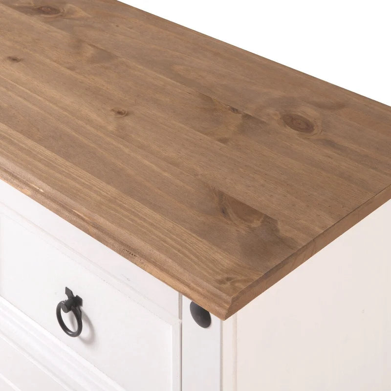 Holz-Sideboard mit Metallbeschlägen