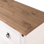Holz-Sideboard mit Metallbeschlägen