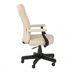 Fauteuil de bureau capitonné à dossier haut avec accoudoirs