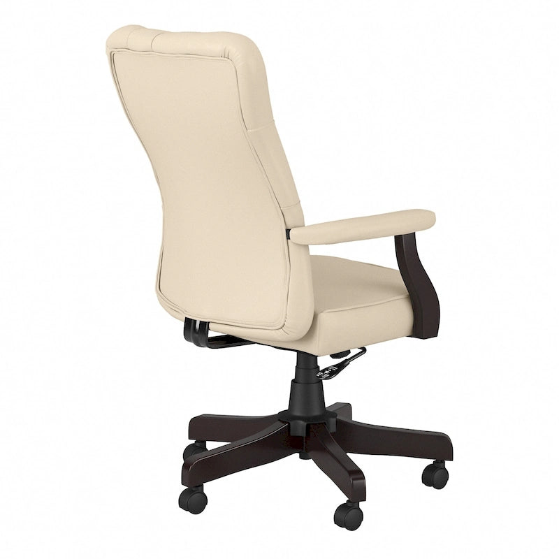 Fauteuil de bureau capitonné à dossier haut avec accoudoirs