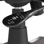 Fauteuil de bureau capitonné à dossier haut avec accoudoirs