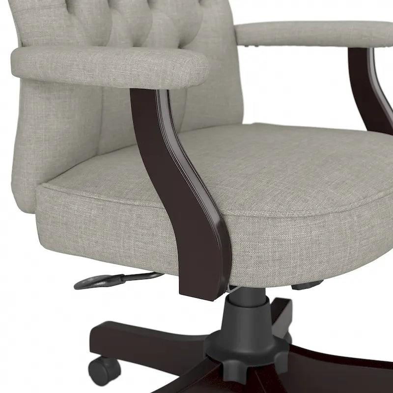 Fauteuil de bureau capitonné à dossier haut avec accoudoirs