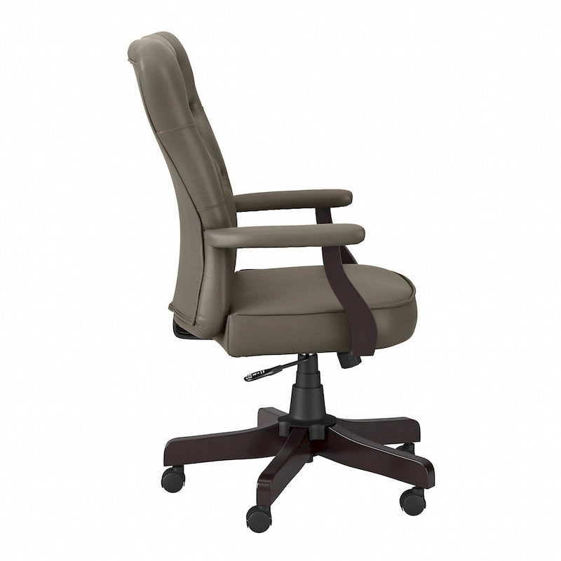 Fauteuil de bureau capitonné à dossier haut avec accoudoirs